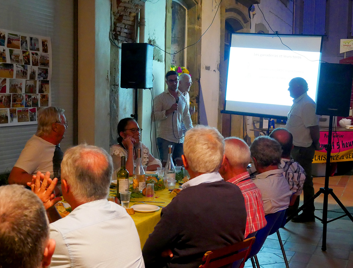 Peña taurine "Vivement 5 Heures" de Plaisance du Gers